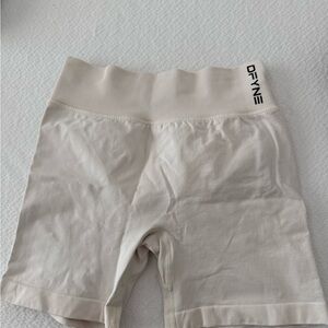 Dfyne Dynamic White Shorts